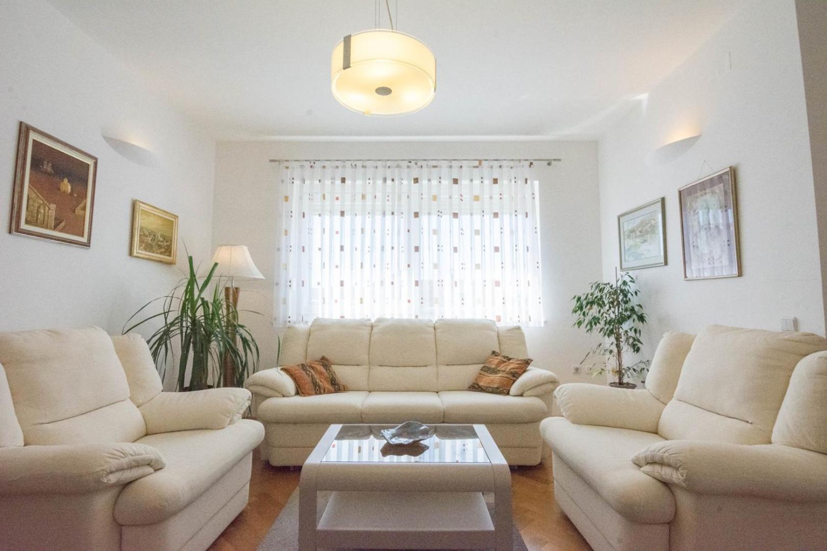 Spacious Apartment On A Great Location -Apartment Kuhta 比奥格勒·纳·莫鲁 外观 照片