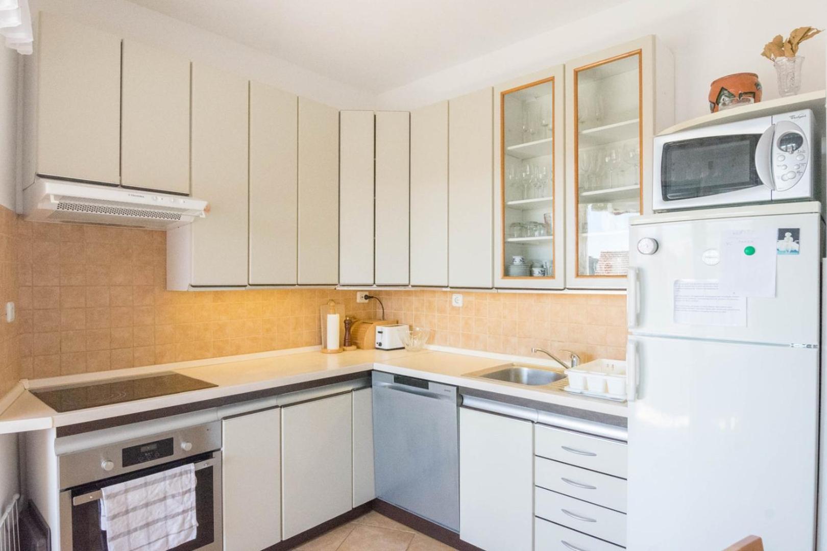 Spacious Apartment On A Great Location -Apartment Kuhta 比奥格勒·纳·莫鲁 外观 照片